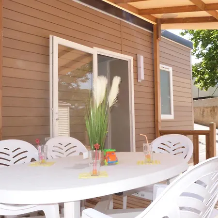 Campsite Le Mediterranee 2*
