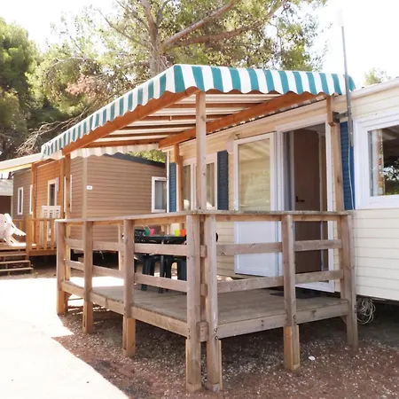 Le Mediterranee Campsite 2*